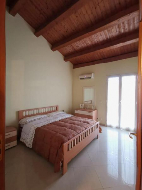 Casa elegante con terrazzino in centro paese